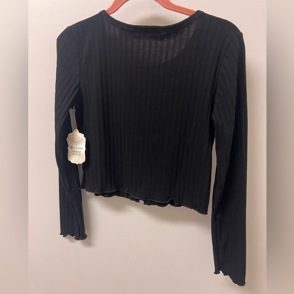 SOLD! NWT Altar’d State Cropped Top - Picture 2 of 3